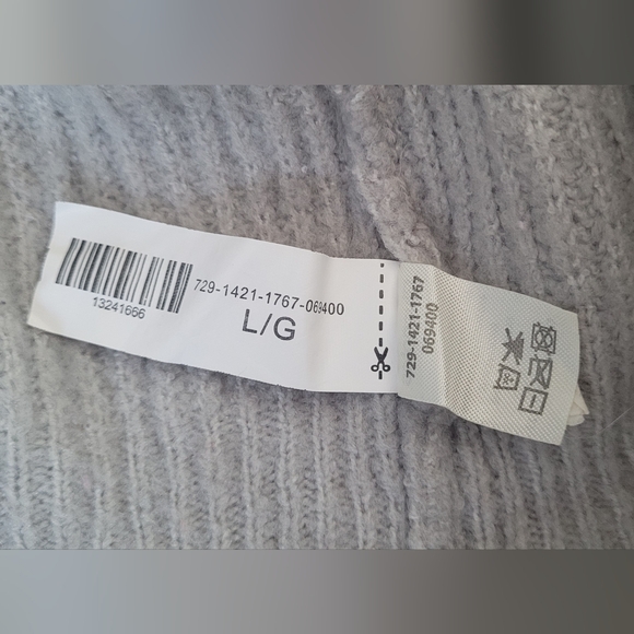 A grey shoulderless sweater by Bluenotes - Picture 7 of 7